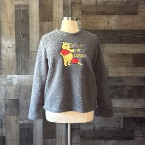 Disney Winnie The Pooh gray teddy bear sweater large embroidered Disneyland